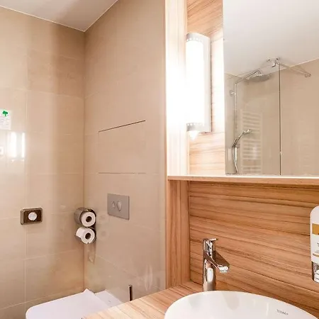 Hotel Quality Hotel, Star Premium 3*
